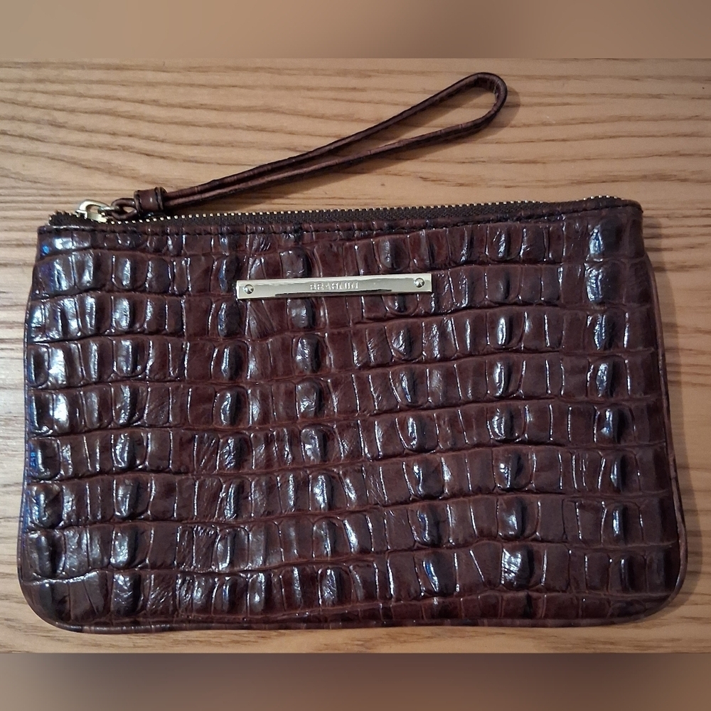 NWOT Brahmin Melbourne Daisy Chocolate Brown Croc Hobo Wristlet Clutch Purse Bag